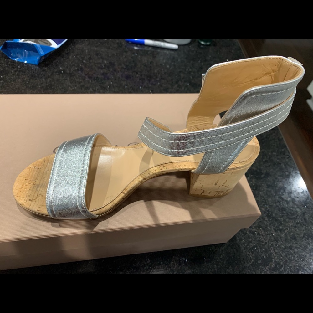 Gianvito Rossi Nappa Silk Silver Heels, size 8, worn a few times